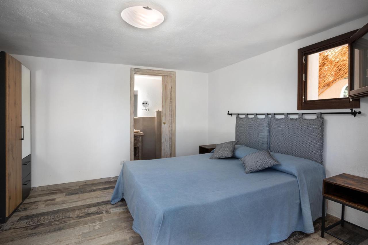 Bed and Breakfast Il Mirto à Baja Sardinia Extérieur photo